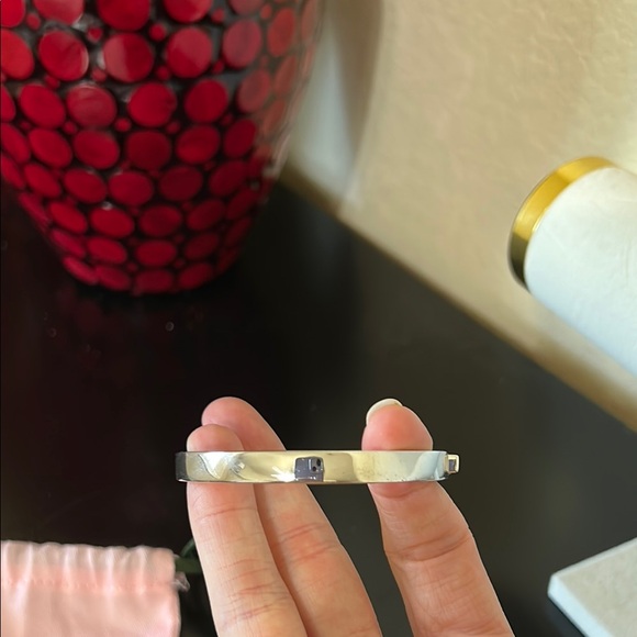 Kate Spade Pearly Delight Faux Pearl Hinged Bangle Silver Tone Bracelet - Picture 6 of 14